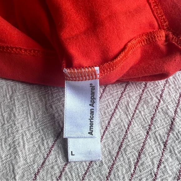 SOLD American Apparel cotton spandex jersey tee - Picture 3 of 4